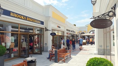 SHOPPING IN THE PARNDORF OUTLET (Austria)
